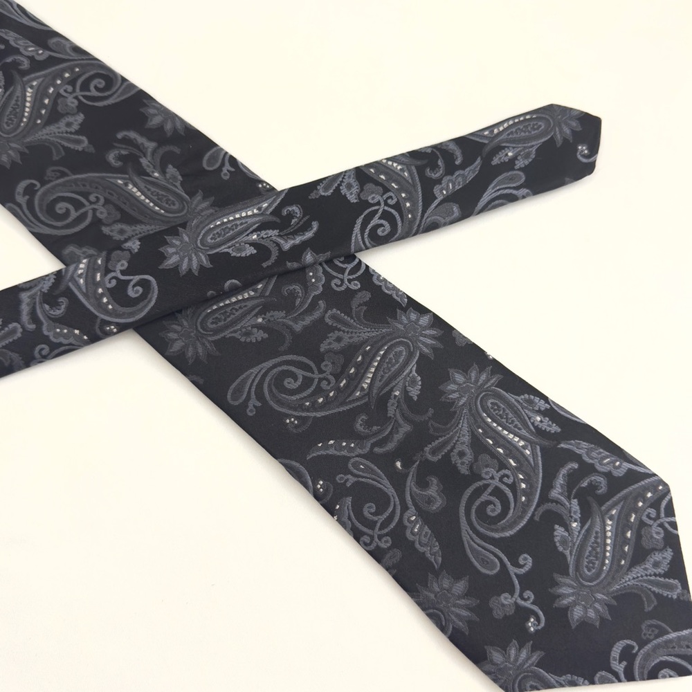 Pronto Uomo Black Gray Paisley Silk Tie